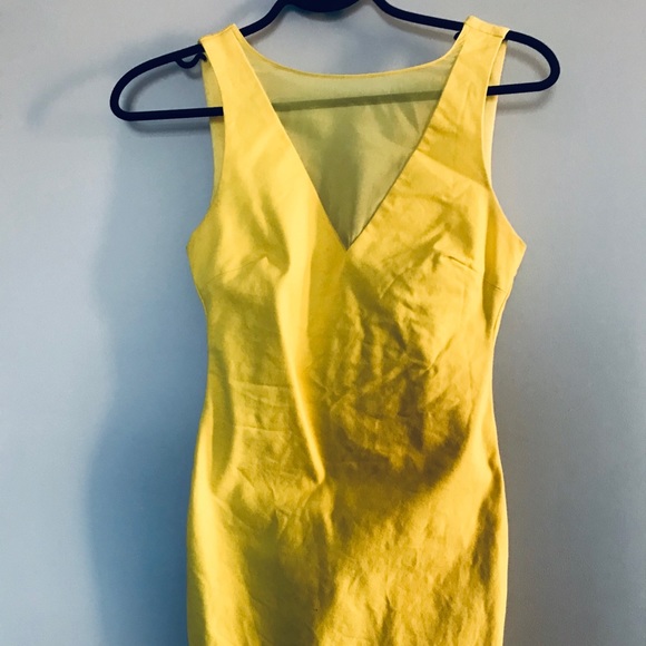 Yellow dress - Picture 2 of 3